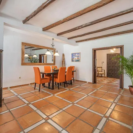 Banus 10 Minutos Feriehus *