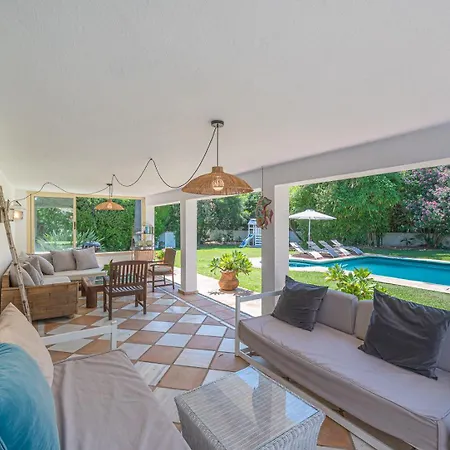 Amplia Con Piscina Privada Ideal Familias Y Grupos