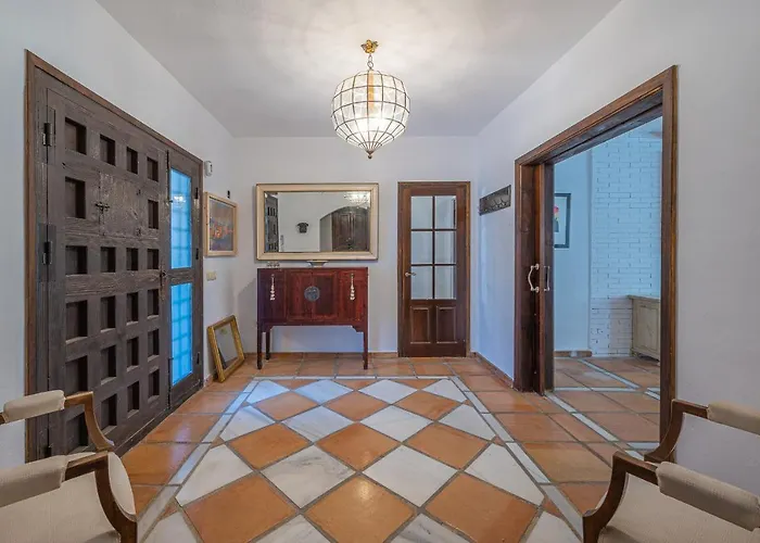 Banus 10 Minutos * Estepona