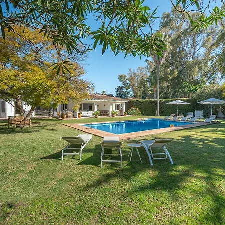 Amplia Con Piscina Privada Ideal Familias Y Grupos إِستيبونا