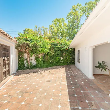 Banus 10 Minutos Tatil Evi *