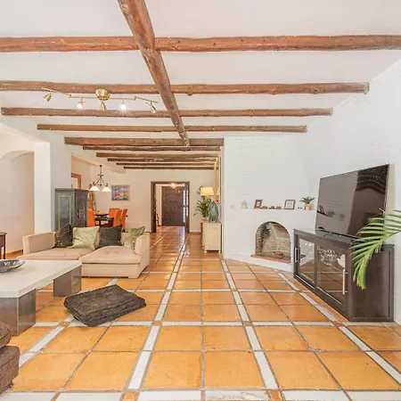 Amplia Con Piscina Privada Ideal Familias Y Grupos Estepona
