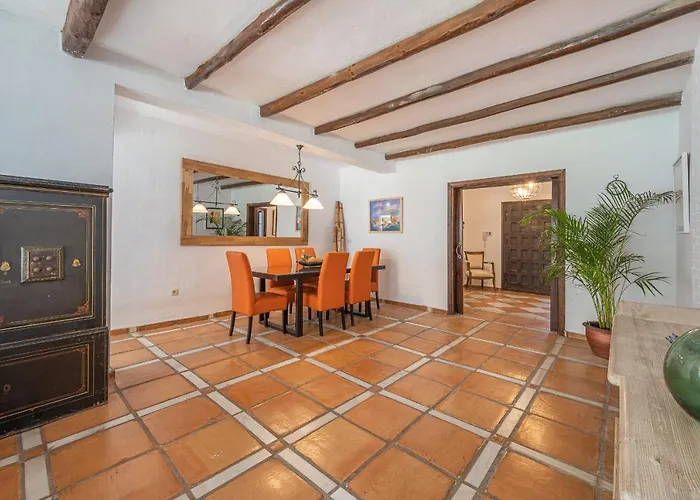 Banus 10 Minutos Holiday home *