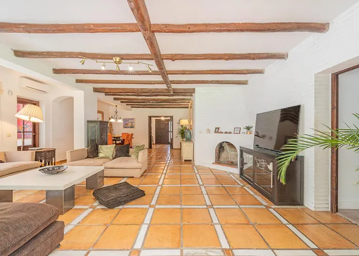 Banus 10 Minutos Эстепона