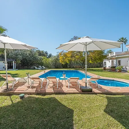 Amplia Con Piscina Privada Ideal Familias Y Grupos Estepona